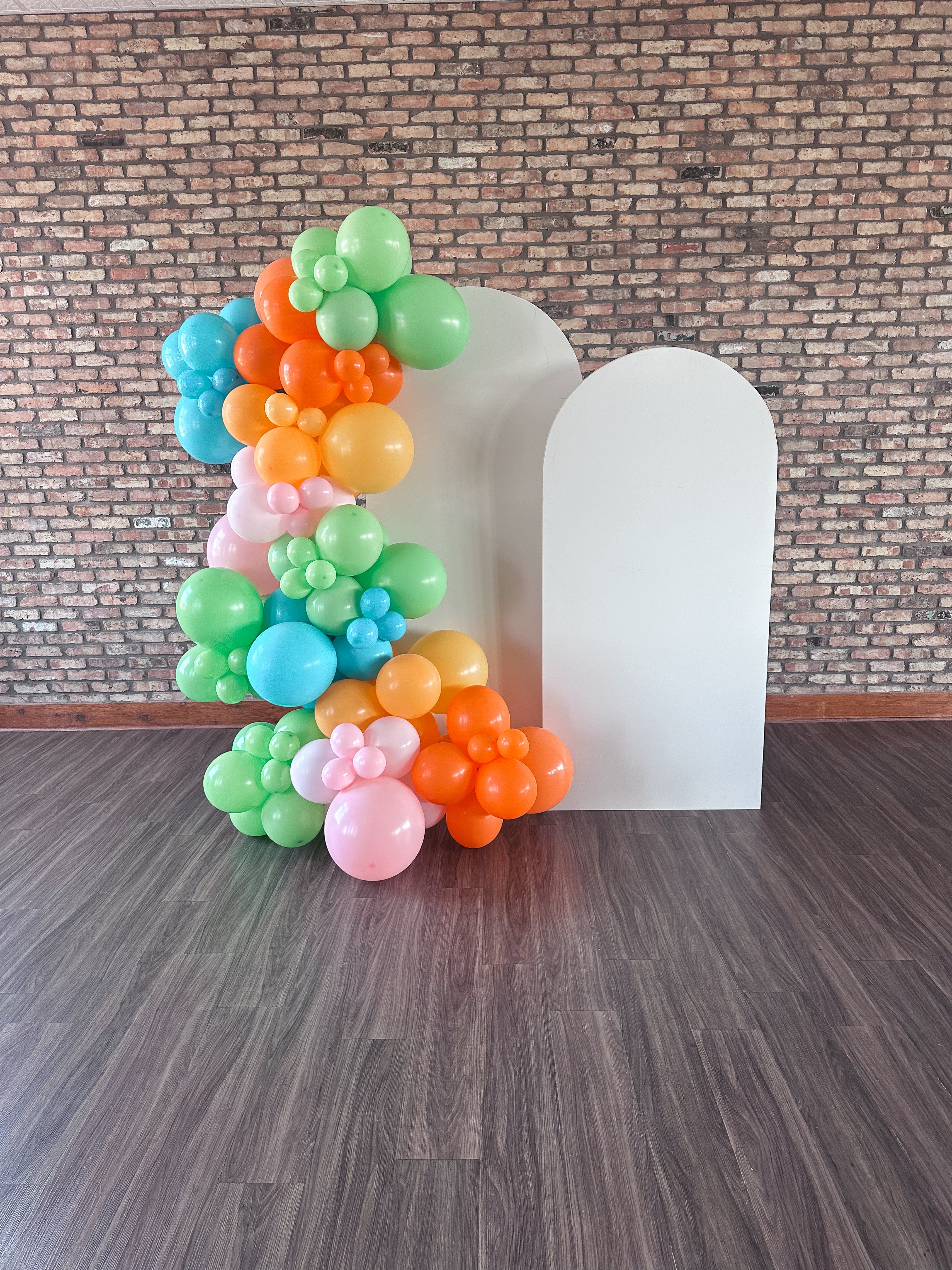8' Balloon Garland - INFLATED
